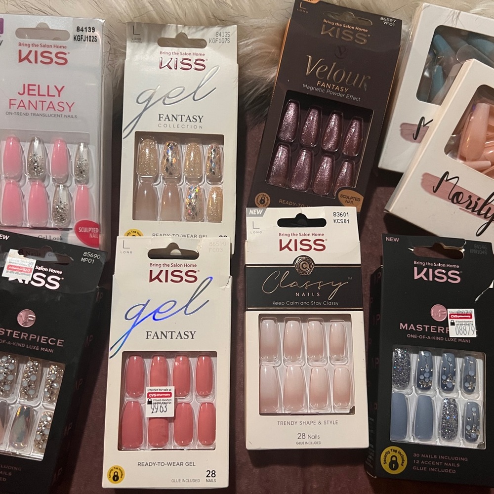 Lot of 7 Brand New Press-on/Fake Nails KISS Brand (Long length)